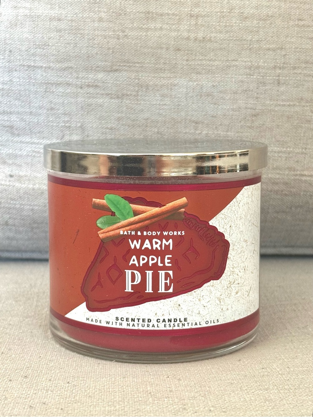 RARE!!! Bath and Body Works Warm
Apple Pie Candle